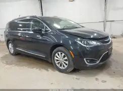 2C4RC1BG0HR576249 2017 CHRYSLER PACIFICA