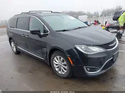 2C4RC1BG0HR576512 2017 CHRYSLER PACIFICA