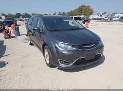 2C4RC1BG0HR579314 2017 CHRYSLER PACIFICA