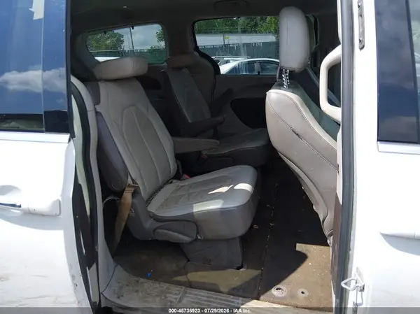 2C4RC1BG0HR583296 2017 CHRYSLER PACIFICA - Image 8