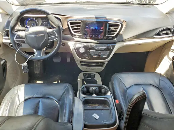 2C4RC1BG0HR583900 2017 CHRYSLER PACIFICA - Image 8