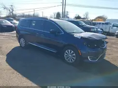 2C4RC1BG0HR588093 2017 CHRYSLER PACIFICA