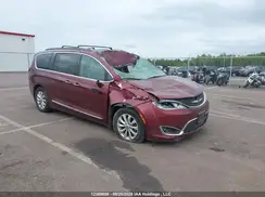 2C4RC1BG0HR595514 2017 CHRYSLER PACIFICA
