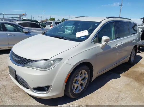 2C4RC1BG0HR598543 2017 CHRYSLER PACIFICA - Image 2