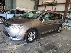 2C4RC1BG0HR611677 2017 CHRYSLER PACIFICA