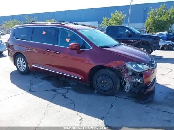 2C4RC1BG0HR612974 2017 CHRYSLER PACIFICA - Image 1