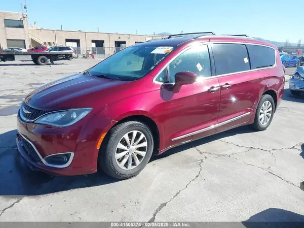 2C4RC1BG0HR612974 2017 CHRYSLER PACIFICA - Image 2