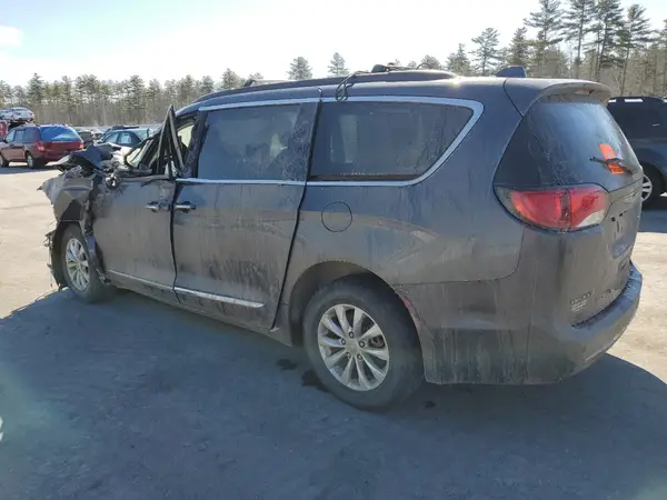 2C4RC1BG0HR620993 2017 CHRYSLER PACIFICA - Image 2