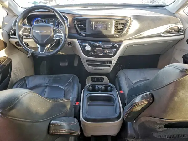 2C4RC1BG0HR627314 2017 CHRYSLER PACIFICA - Image 8