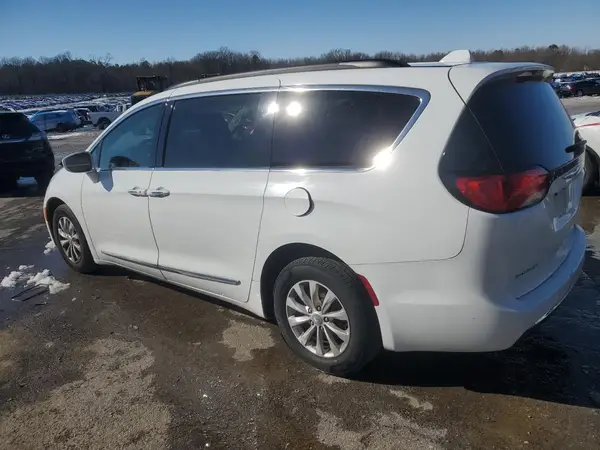 2C4RC1BG0HR642251 2017 CHRYSLER PACIFICA - Image 2