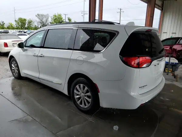 2C4RC1BG0HR642766 2017 CHRYSLER PACIFICA - Image 2
