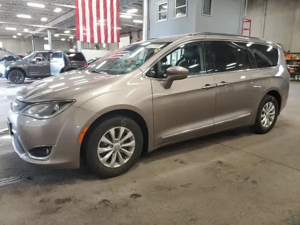 2C4RC1BG0HR645005 2017 CHRYSLER PACIFICA - Image 1