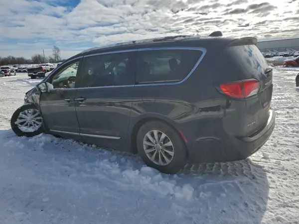 2C4RC1BG0HR654142 2017 CHRYSLER PACIFICA - Image 2