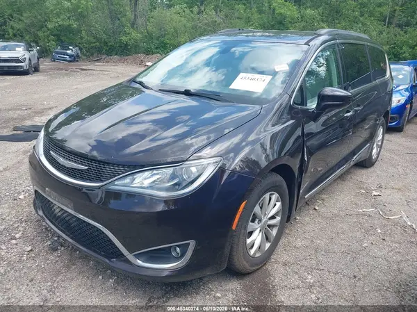 2C4RC1BG0HR654691 2017 CHRYSLER PACIFICA - Image 2
