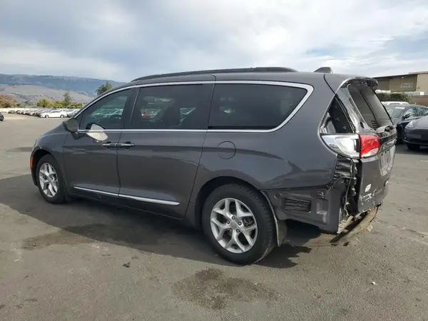 2C4RC1BG0HR655002 2017 CHRYSLER PACIFICA - Image 2