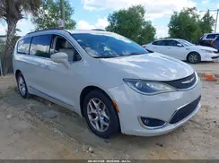 2C4RC1BG0HR670695 2017 CHRYSLER PACIFICA
