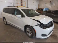 2C4RC1BG0HR689117 2017 CHRYSLER PACIFICA