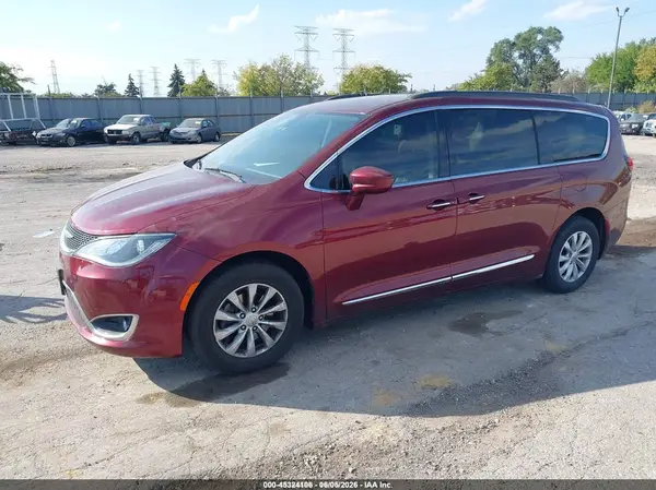2C4RC1BG0HR703050 2017 CHRYSLER PACIFICA - Image 2