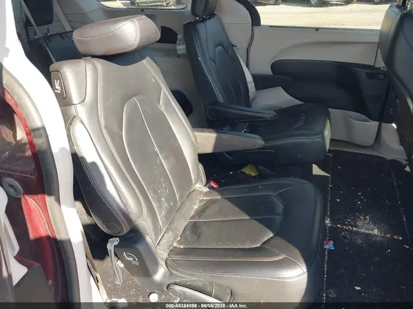 2C4RC1BG0HR703050 2017 CHRYSLER PACIFICA - Image 8