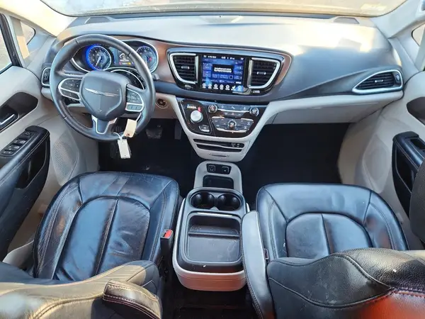 2C4RC1BG0HR704554 2017 CHRYSLER PACIFICA - Image 8