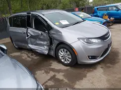 2C4RC1BG0HR719944 2017 CHRYSLER PACIFICA