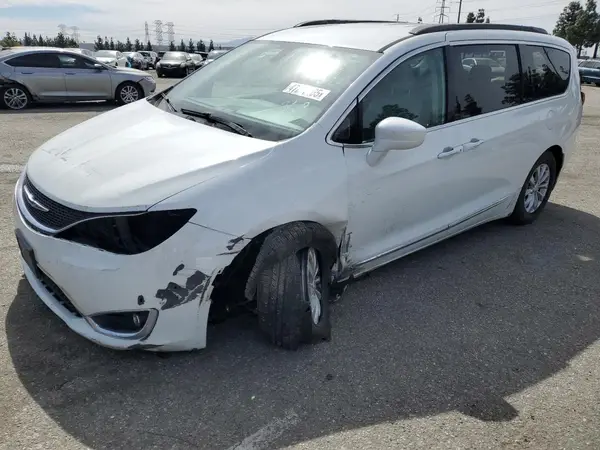 2C4RC1BG0HR720009 2017 CHRYSLER PACIFICA - Image 1