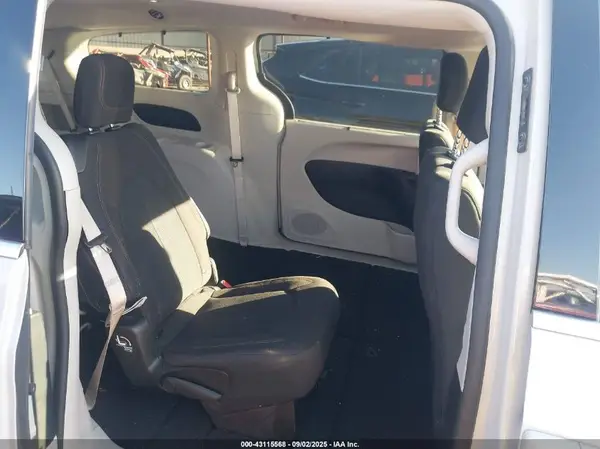 2C4RC1BG0HR752958 2017 CHRYSLER PACIFICA - Image 8