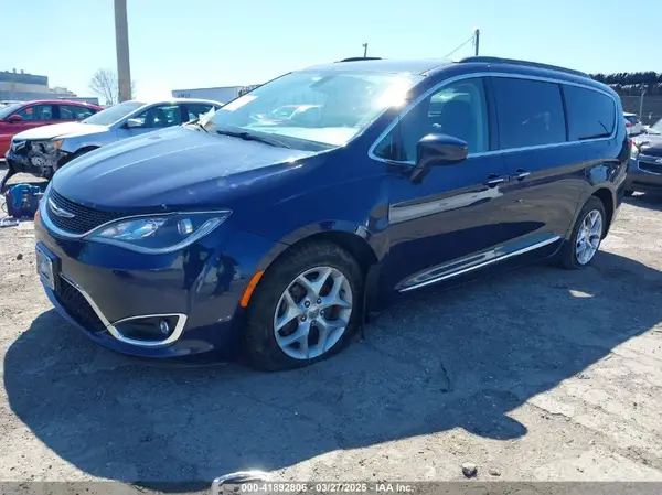 2C4RC1BG0HR756752 2017 CHRYSLER PACIFICA - Image 2