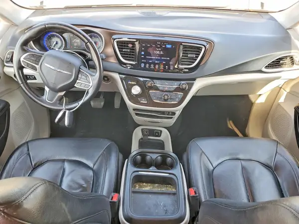 2C4RC1BG0HR757979 2017 CHRYSLER PACIFICA - Image 8