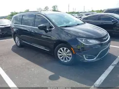 2C4RC1BG0HR762552 2017 CHRYSLER PACIFICA