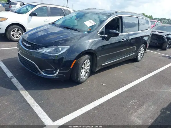 2C4RC1BG0HR762552 2017 CHRYSLER PACIFICA - Image 2