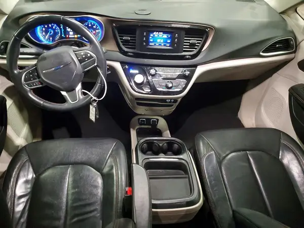2C4RC1BG0HR764852 2017 CHRYSLER PACIFICA - Image 8