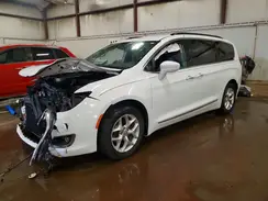 2C4RC1BG0HR769677 2017 CHRYSLER PACIFICA