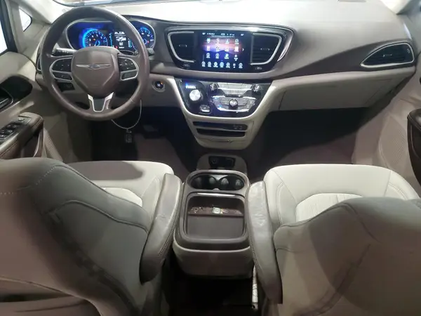 2C4RC1BG0HR777536 2017 CHRYSLER PACIFICA - Image 8