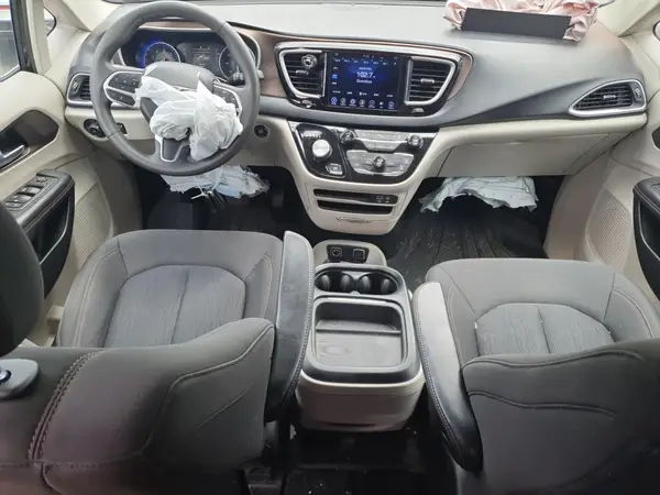 2C4RC1BG0HR780064 2017 CHRYSLER PACIFICA - Image 8