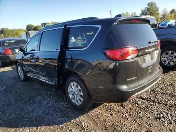 2C4RC1BG0HR784731 2017 CHRYSLER PACIFICA - Image 2