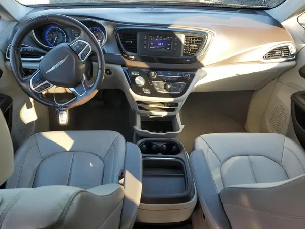 2C4RC1BG0HR784731 2017 CHRYSLER PACIFICA - Image 8