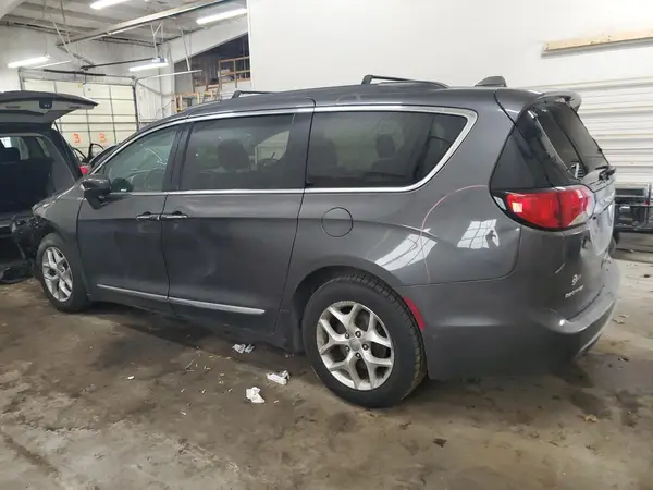 2C4RC1BG0HR794773 2017 CHRYSLER PACIFICA - Image 2