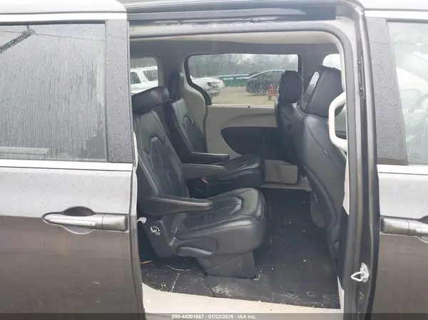 2C4RC1BG0HR794837 2017 CHRYSLER PACIFICA - Image 8