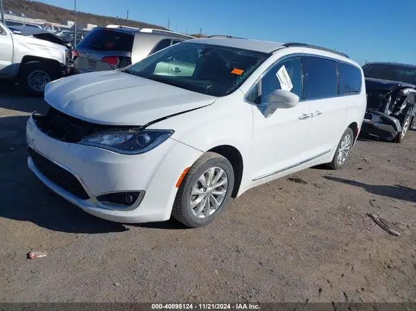 2C4RC1BG0HR802998 2017 CHRYSLER PACIFICA - Image 2