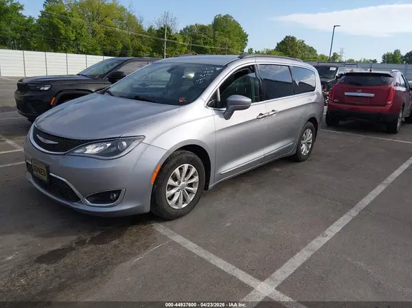 2C4RC1BG0HR803116 2017 CHRYSLER PACIFICA - Image 2