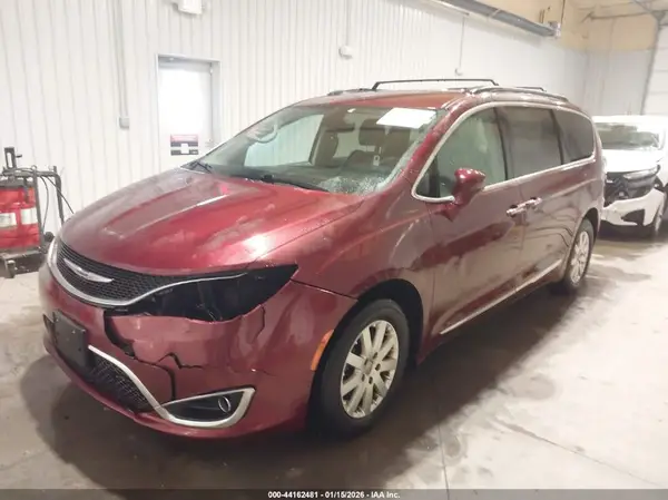 2C4RC1BG0HR810051 2017 CHRYSLER PACIFICA - Image 2