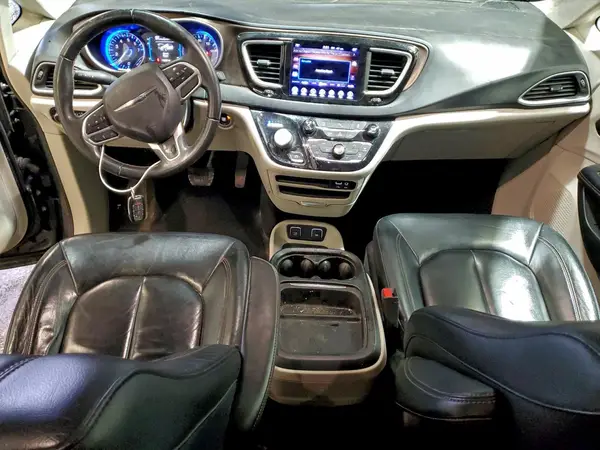 2C4RC1BG0HR820627 2017 CHRYSLER PACIFICA - Image 8
