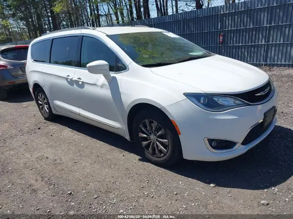 2C4RC1BG0HR821230 2017 CHRYSLER PACIFICA - Image 1