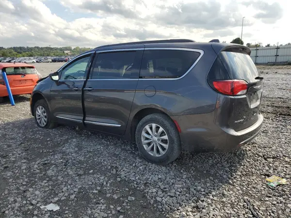 2C4RC1BG0HR823785 2017 CHRYSLER PACIFICA - Image 2