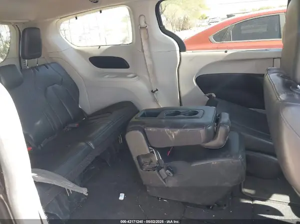 2C4RC1BG0HR826881 2017 CHRYSLER PACIFICA - Image 8