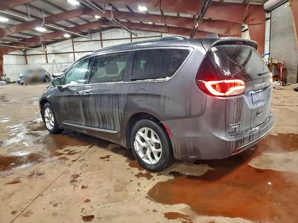 2C4RC1BG0HR831224 2017 CHRYSLER PACIFICA - Image 2