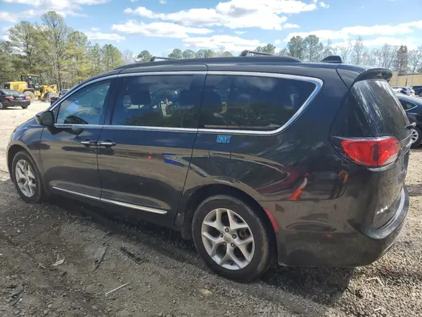 2C4RC1BG0HR831305 2017 CHRYSLER PACIFICA - Image 2