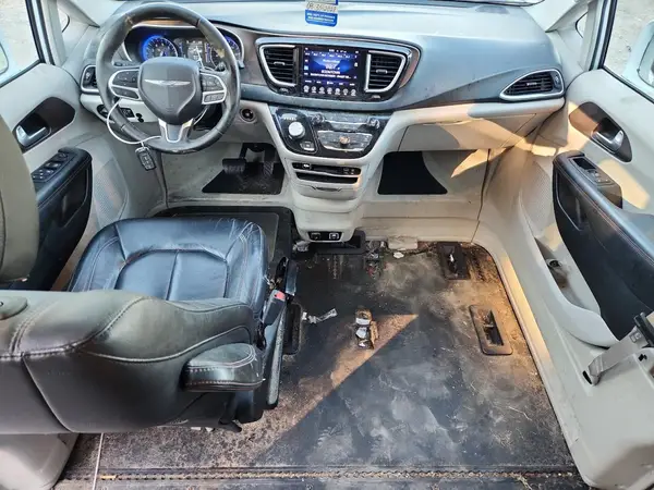2C4RC1BG0HR831322 2017 CHRYSLER PACIFICA - Image 8