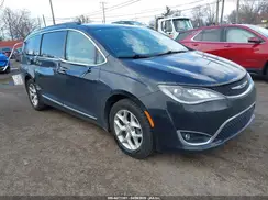 2C4RC1BG0HR832387 2017 CHRYSLER PACIFICA